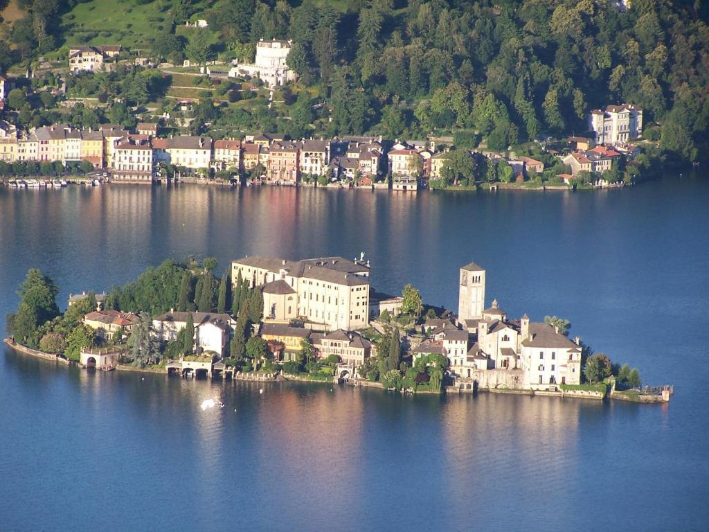 Hotel Panoramico Lago D'Orta (Adults Only) Madonna Del Sasso Exterior foto