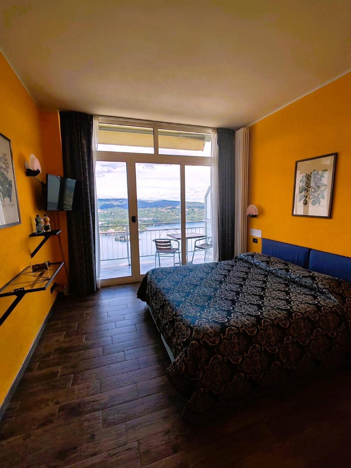 Hotel Panoramico Lago D'Orta (Adults Only) Madonna Del Sasso Exterior foto