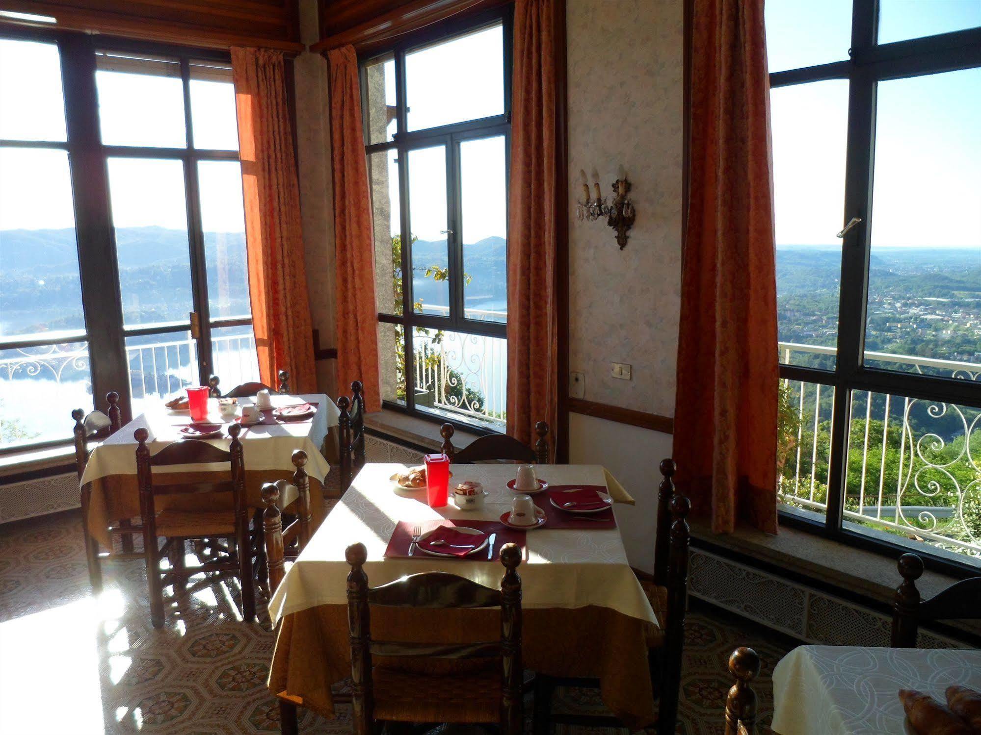 Hotel Panoramico Lago D'Orta (Adults Only) Madonna Del Sasso Exterior foto